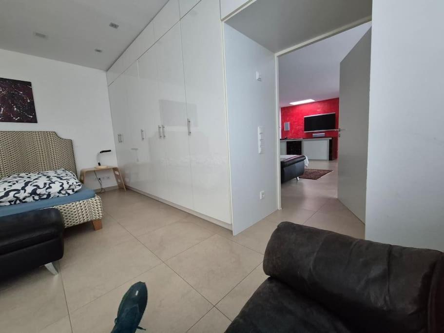 Villa Bungalow, Uneinsehbar, 8 Personen Maximal, 3 Personen Oben, 5 Unten *